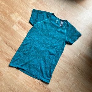 H&M sport teal camo athletic shirt